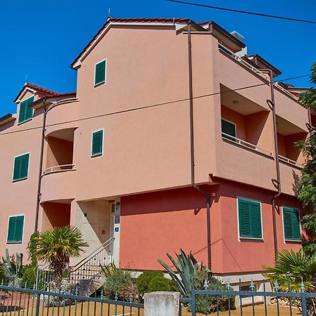 Pansion Hrga Hotell Vodice Eksteriør bilde