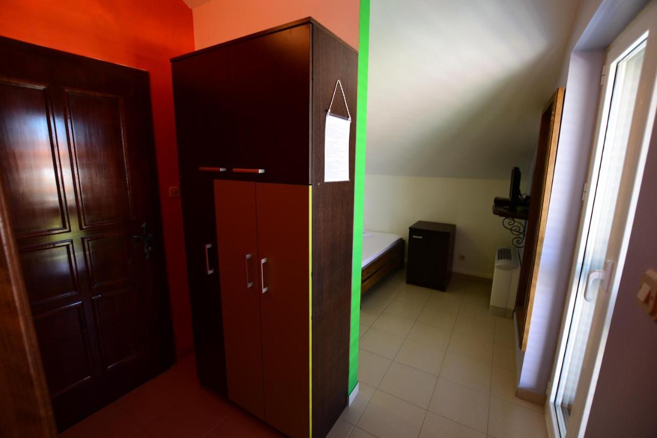 Pansion Hrga Hotell Vodice Eksteriør bilde