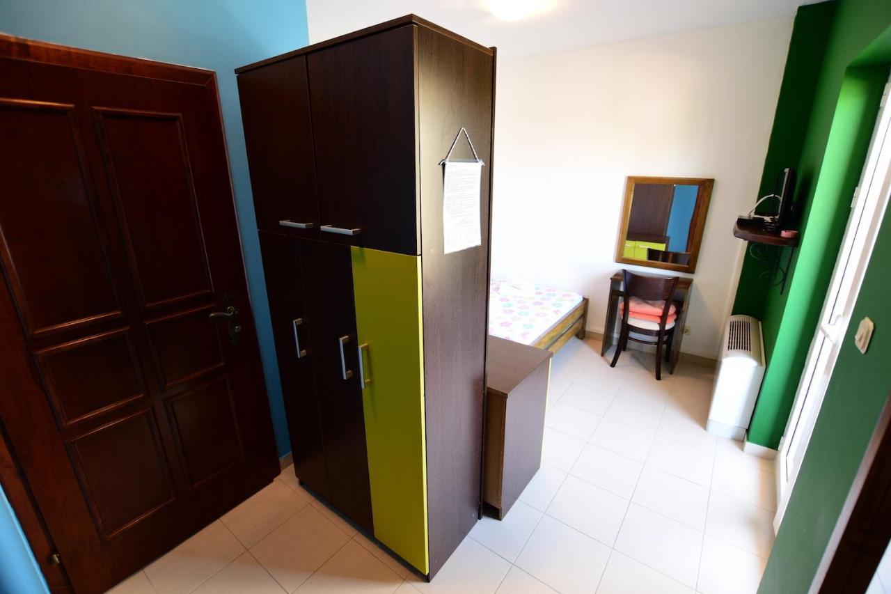 Pansion Hrga Hotell Vodice Eksteriør bilde
