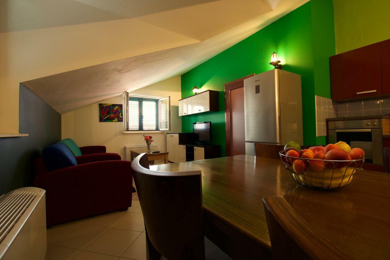Pansion Hrga Hotell Vodice Eksteriør bilde