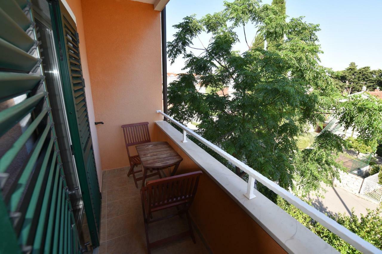 Pansion Hrga Hotell Vodice Eksteriør bilde