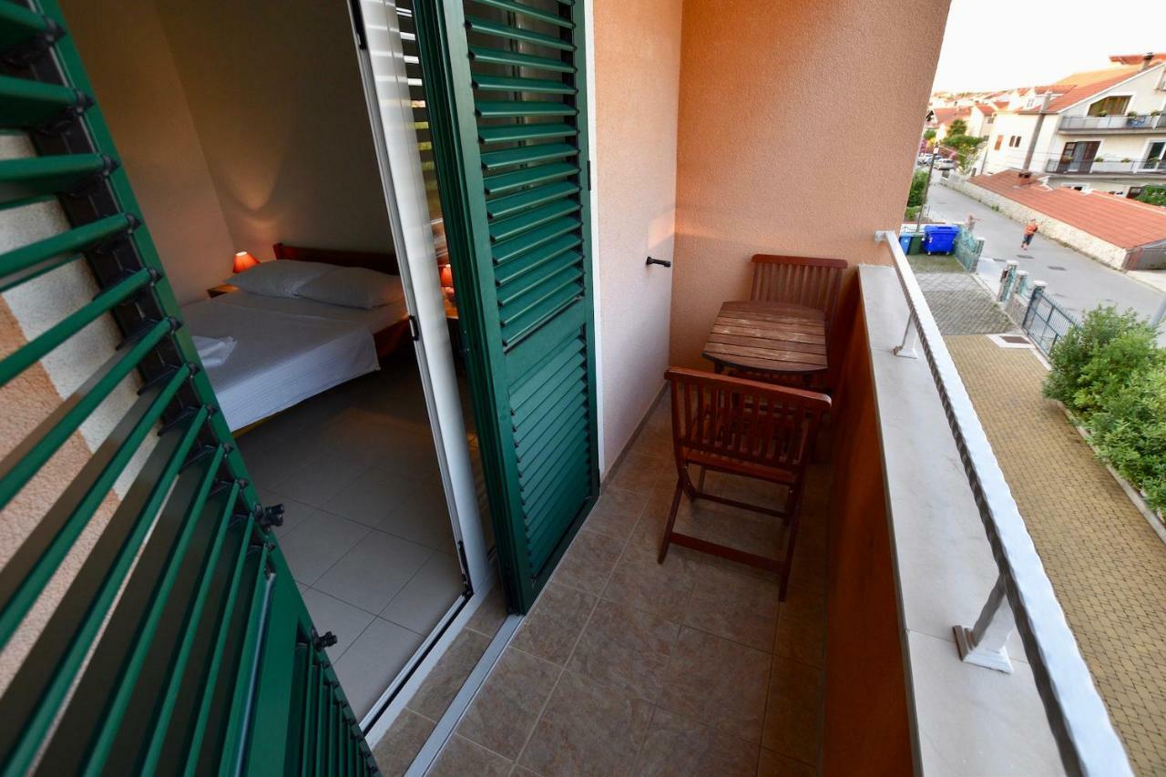 Pansion Hrga Hotell Vodice Eksteriør bilde