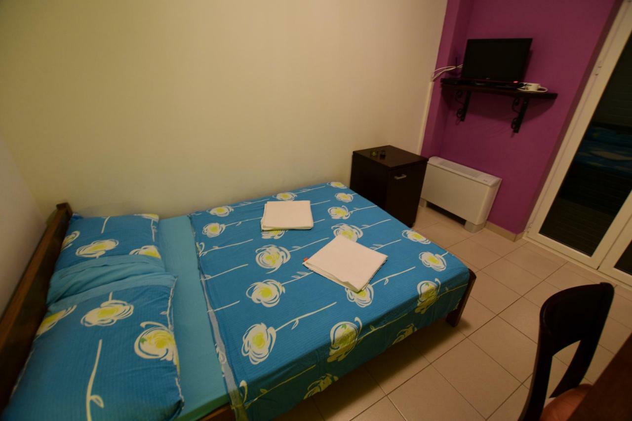Pansion Hrga Hotell Vodice Eksteriør bilde