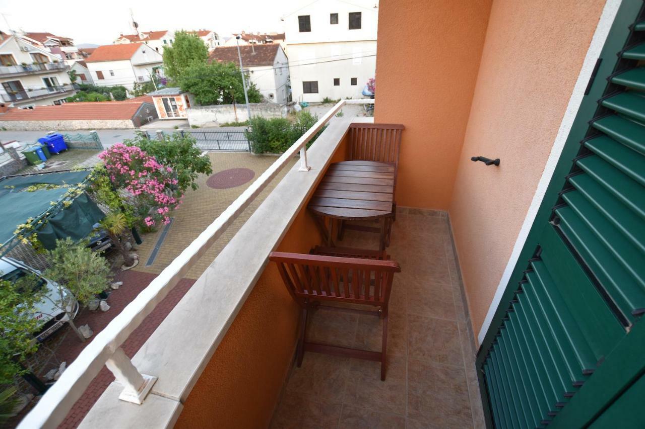 Pansion Hrga Hotell Vodice Eksteriør bilde
